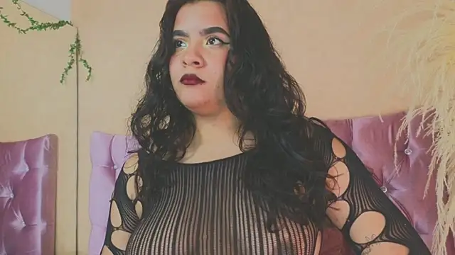 KARINAJTORRES's cam snapshot