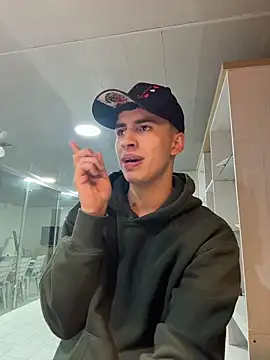 AdrianRinaldi live sex cam