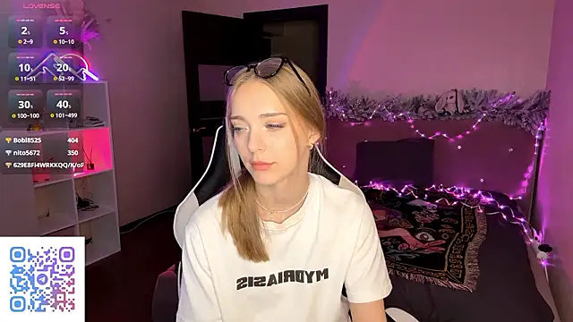 EvaPeace's cam snapshot