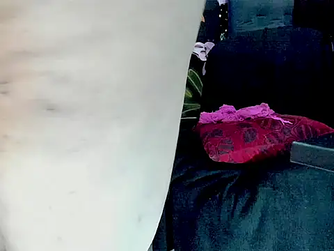 DirtyKhloy live sex cam