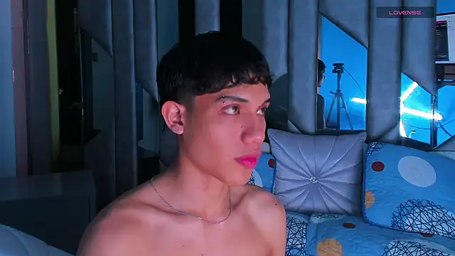 Sebax_Young live sex cam