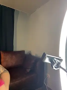 Canneela live sex cam