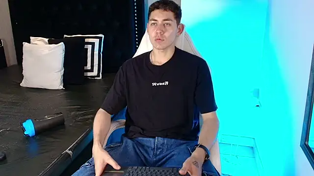 LoganFoster_ live sex cam