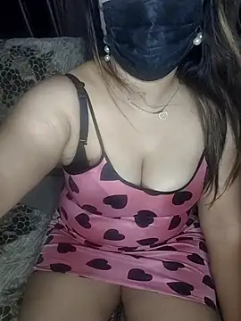 Hotwife69_'s cam snapshot