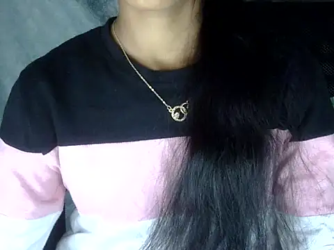 Khushi_v's cam snapshot