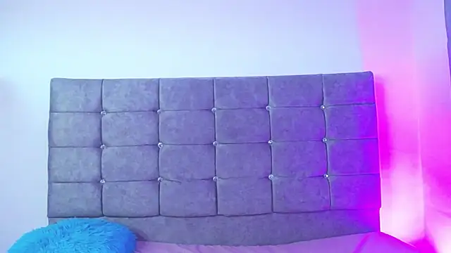 Valen_luxx's cam snapshot