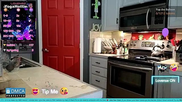 YogaHottie76's cam snapshot