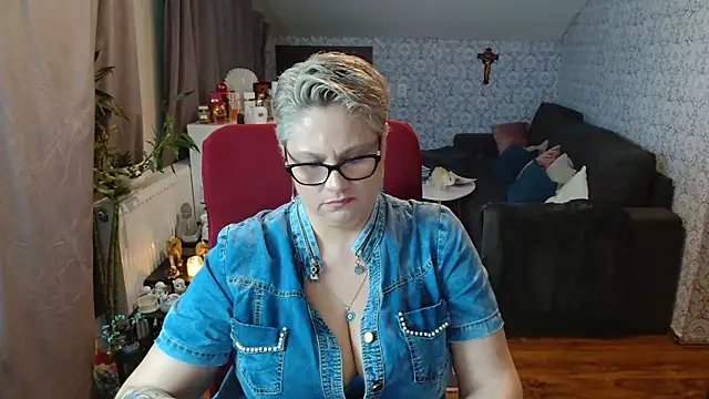 bigtits4you's cam snapshot