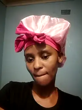 yummy-caramel's cam snapshot