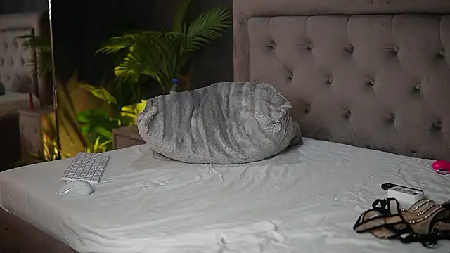 CelineHeaven's cam snapshot