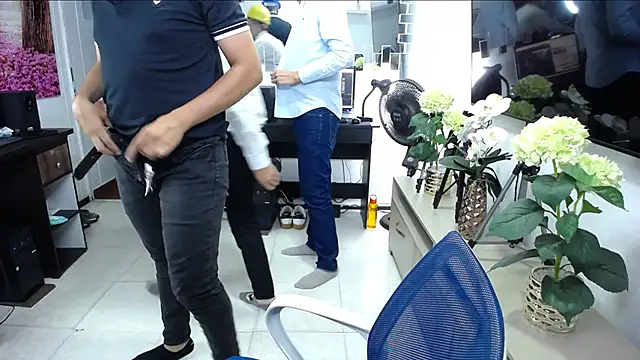 connor_lenoxx's cam snapshot