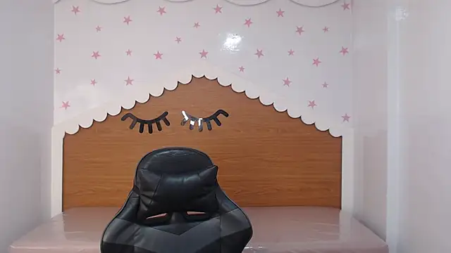 scarlett_percy_t's cam snapshot