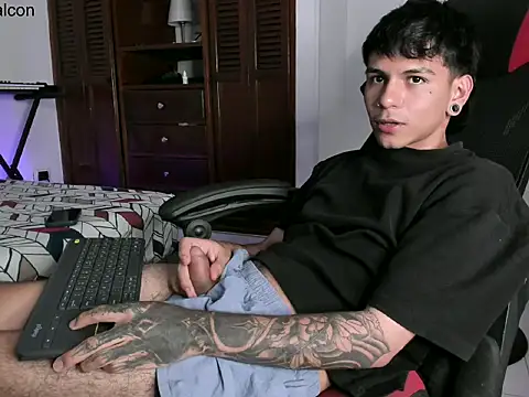 Austin_falcon's cam snapshot