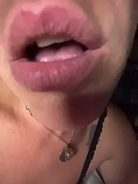 SalyTredelMonte live sex cam