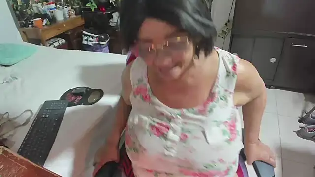 Mrs_mommy_'s cam snapshot