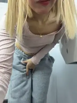 SweetBunnyGF live sex cam