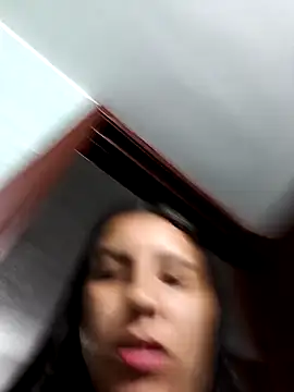 Bonny_Klote live sex cam