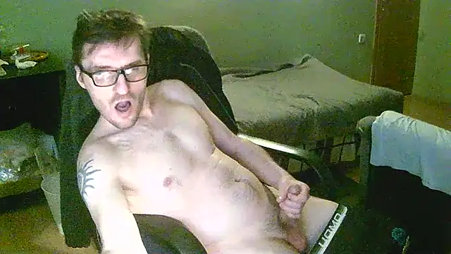 dado-hot12's cam snapshot