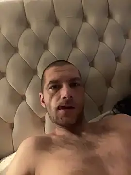 Kinkycouple142 live sex cam