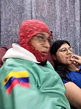 AddisonAndCouple's cam snapshot