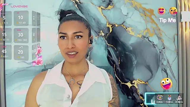 khiara_moretti live sex cam