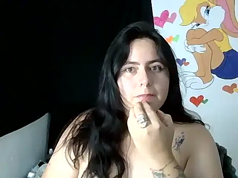 Emacollins_'s cam snapshot