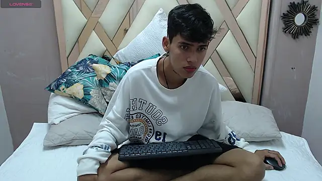 Astaroth_Grigori live sex cam