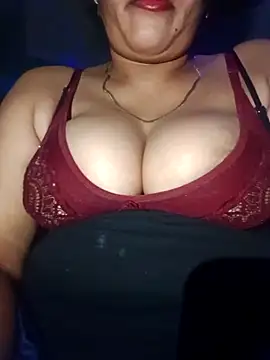 01Mona's cam snapshot