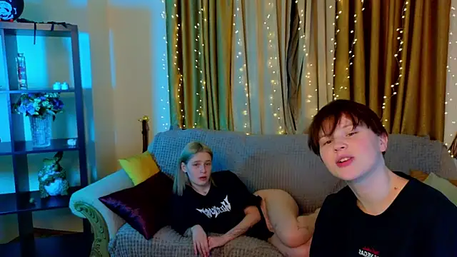 Girls_Fingers's cam snapshot