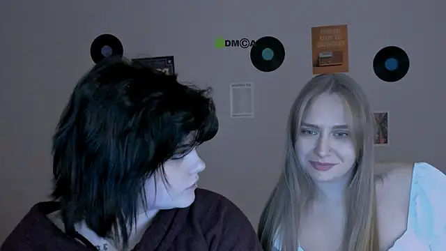 lika_pop's cam snapshot