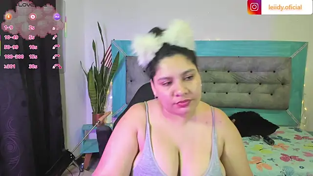 megannn-diamonts's cam snapshot