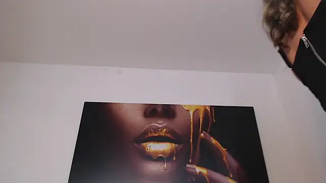 NicoletBlossom live sex cam