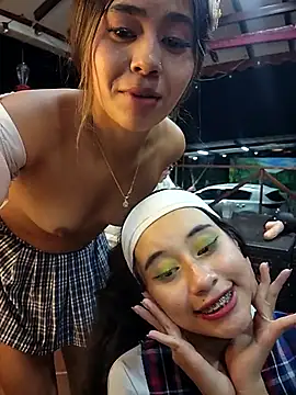 l0lita_emi live sex cam