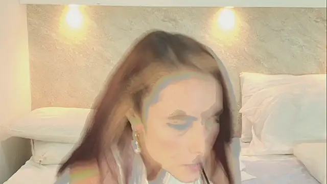 Emmy_lander1's cam snapshot