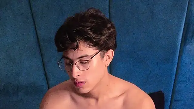 Aaron_Eze live sex cam