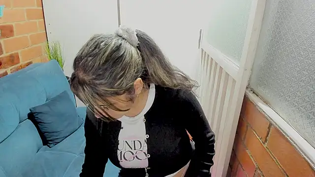 Penelope47's cam snapshot