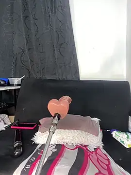 chiquimaturesexy's cam snapshot