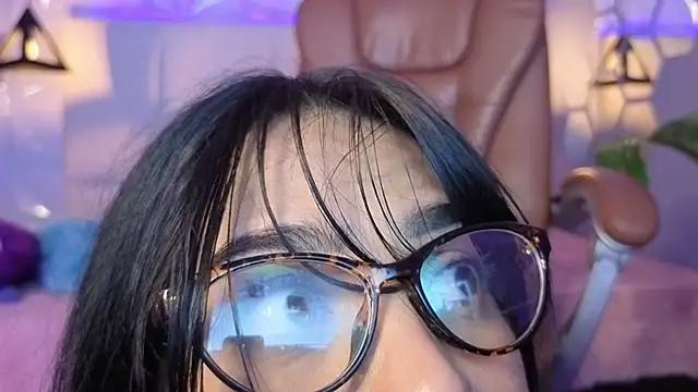 AlessiaVal_'s cam snapshot