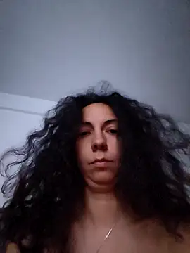 naughty69curls's cam snapshot