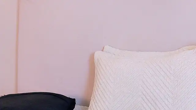 OlayaCooper live sex cam