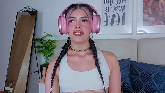 SaritaBratz's cam snapshot