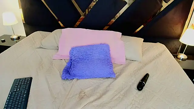 Amelie_saenz's cam snapshot