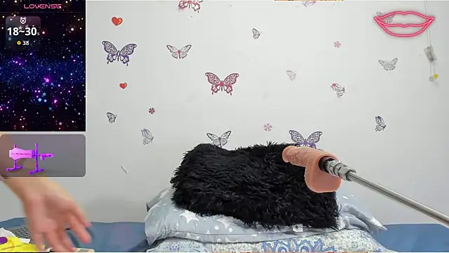 luna_cheerful_'s cam snapshot