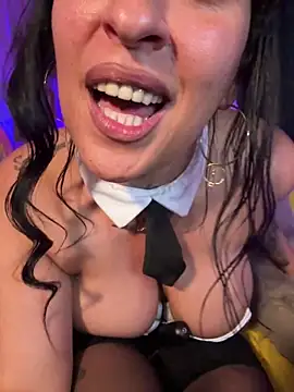 CarolaDrago live sex cam