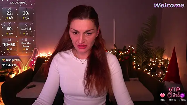 EllaGoldenn's cam snapshot