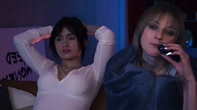 KiraMontoya live sex cam