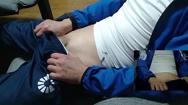 Yasu2000 live sex cam