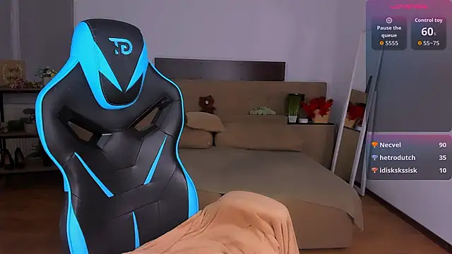 Viola__Shy's cam snapshot