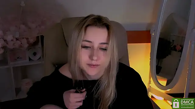 Lulu___Moon's cam snapshot