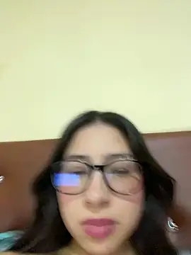 Shayla--broos's cam snapshot